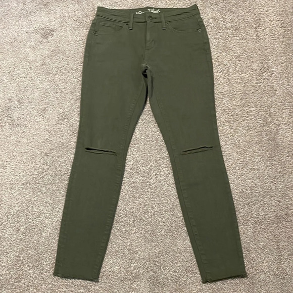 NWOT Universal Thread Mid Rise Jegging Green Raw Hem Distressed Holes in Knees 4 - Picture 1 of 14